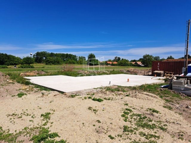 Eladó családi ház, Szigetbecsén 79.9 M Ft, 4 szobás