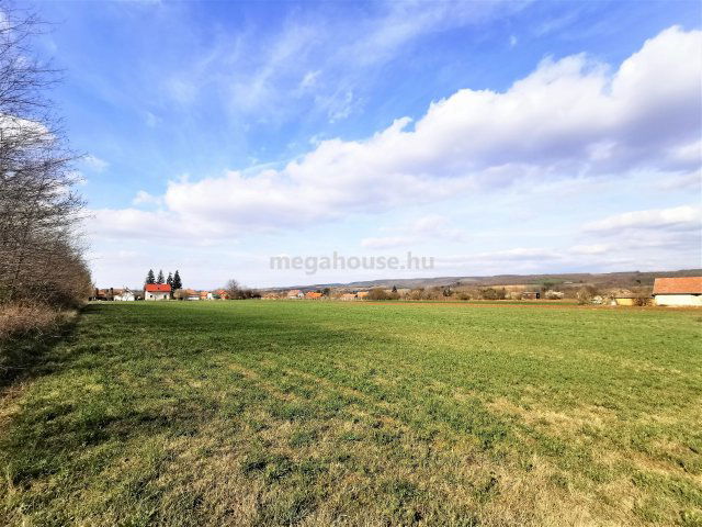 Eladó telek, Gyugyon 36 M Ft / költözzbe.hu