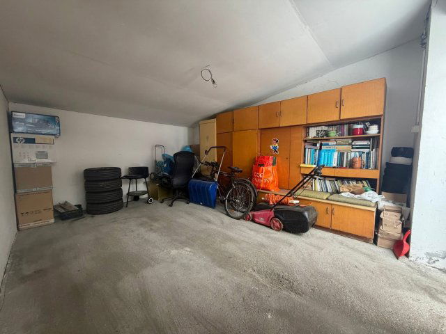 Eladó garázs, Szegeden 8.9 M Ft / költözzbe.hu