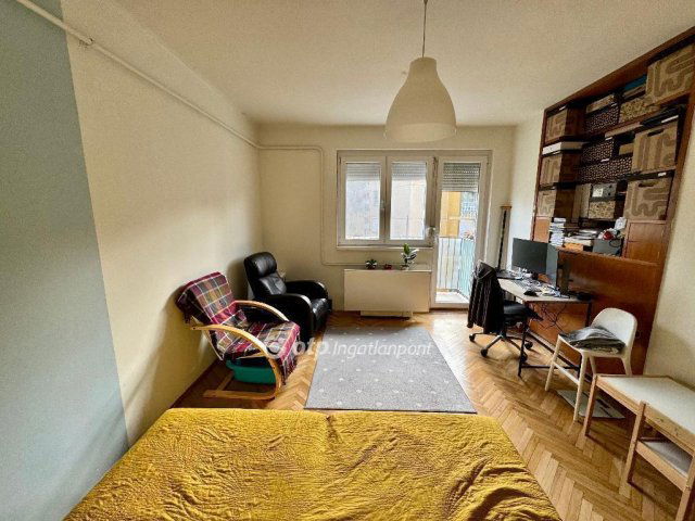 Eladó téglalakás, Szegeden 49.3 M Ft, 2 szobás