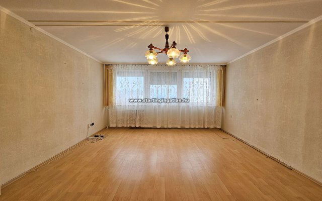 Eladó panellakás, Budapesten, IV. kerületben, Dugonics utcában