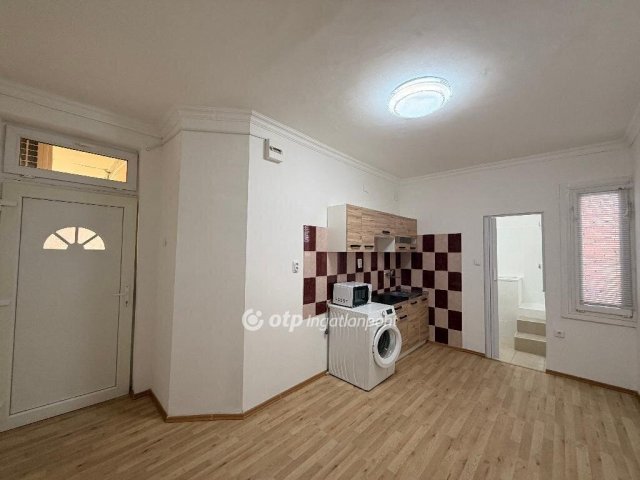 Eladó téglalakás, Budapesten, VIII. kerületben 27.9 M Ft