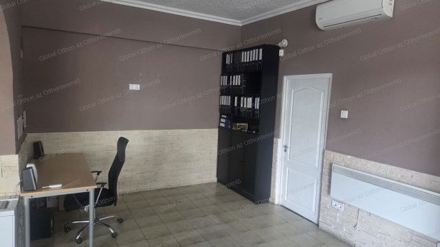 Kiadó üzlethelyiség, Tatabányán 180 E Ft / hó, 3 szobás