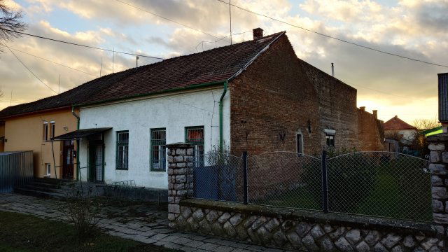 Eladó családi ház, Dombóváron 33.5 M Ft, 3 szobás