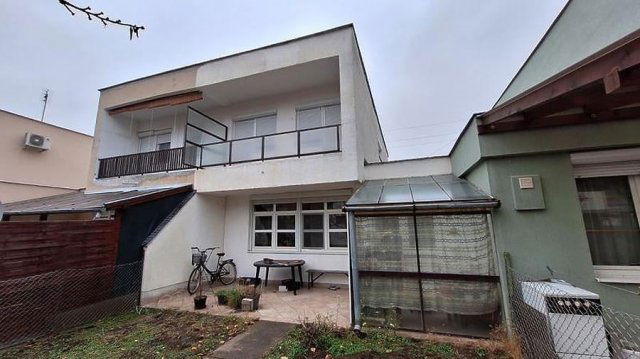 Eladó sorház, Gödön 94.9 M Ft, 4+1 szobás