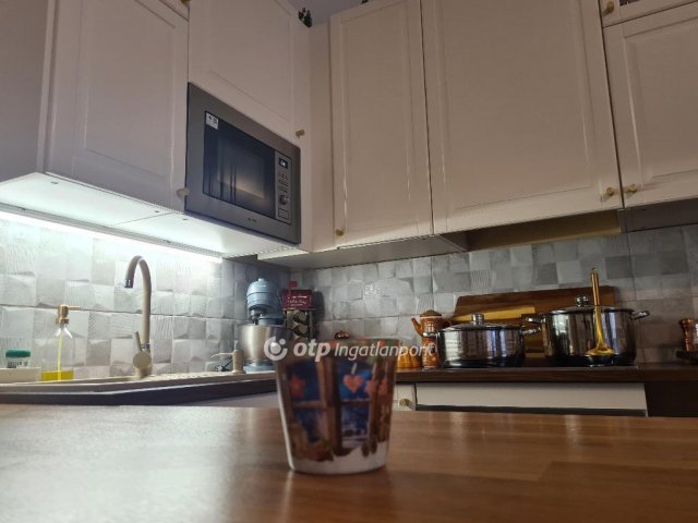 Eladó téglalakás, Budapesten, VII. kerületben 95 M Ft