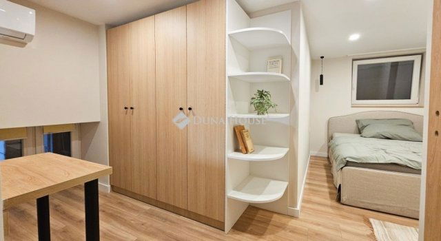 Eladó téglalakás, Budapesten, VII. kerületben 57.9 M Ft