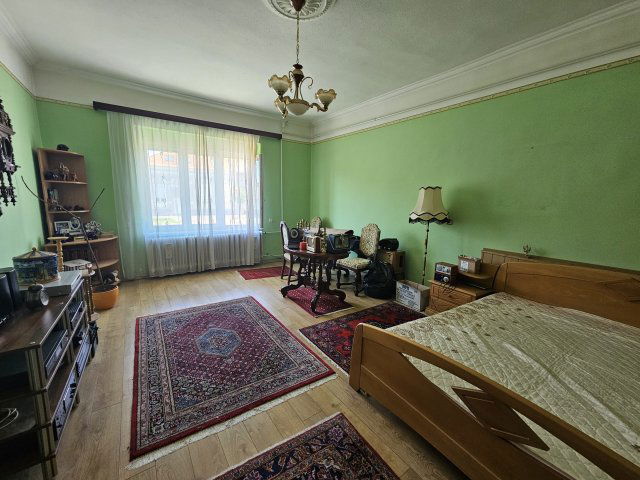 Eladó családi ház, Pápán 52 M Ft, 4 szobás