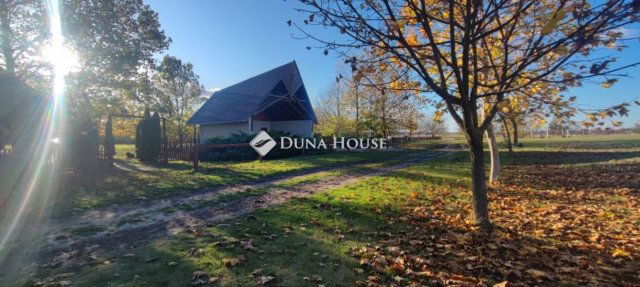 Eladó családi ház, Tóalmáson 90 M Ft, 3 szobás