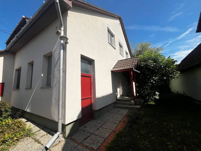 Eladó családi ház, Tatán 147 M Ft, 3+4 szobás