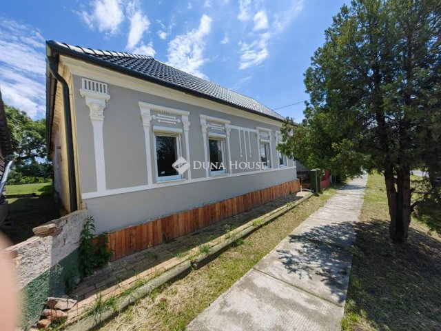 Eladó családi ház, Heresznyén 40 M Ft, 3 szobás