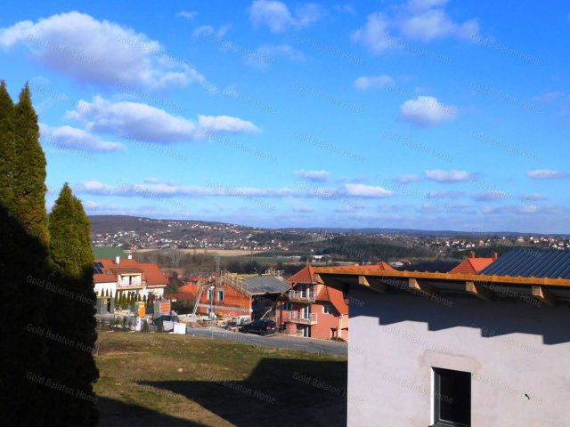 Eladó hotel, Hévízen 379.05 M Ft, 10 szobás