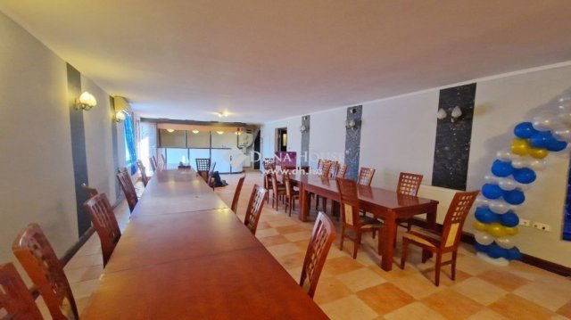 Eladó hotel, Kerepesen 340 M Ft, 15 szobás / költözzbe.hu