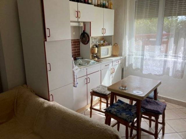 Eladó családi ház, Pécsett, Mezsgye dűlőn 16.999 M Ft