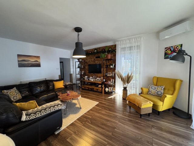 Eladó családi ház, Enyingen 99.9 M Ft, 3 szobás