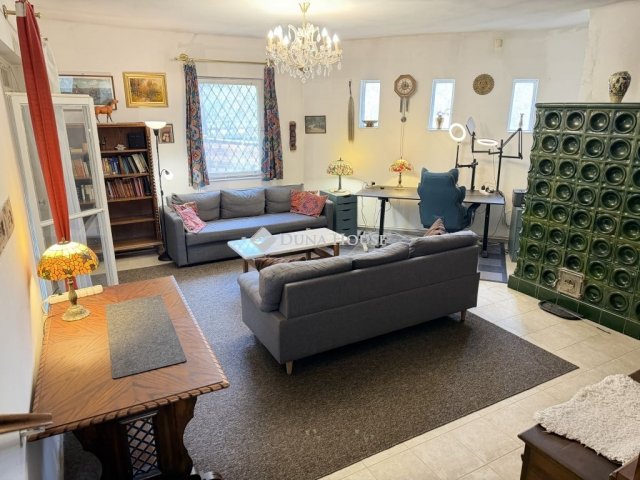 Eladó családi ház, Szentendrén 255 M Ft, 6 szobás