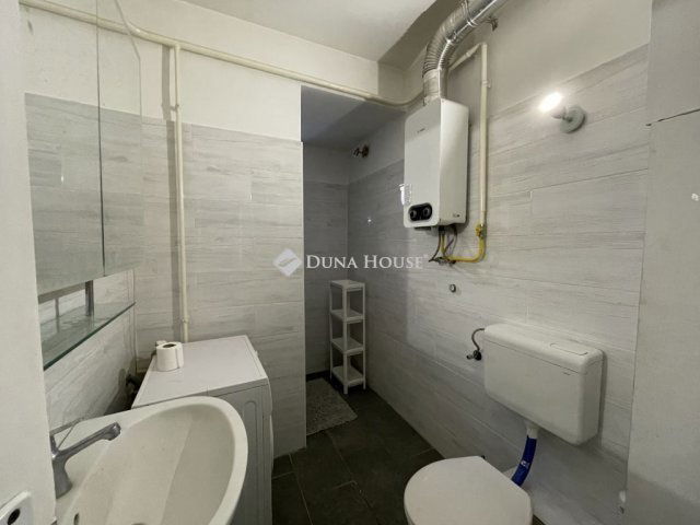 Eladó téglalakás, Szigetszentmiklóson 61 M Ft, 3 szobás