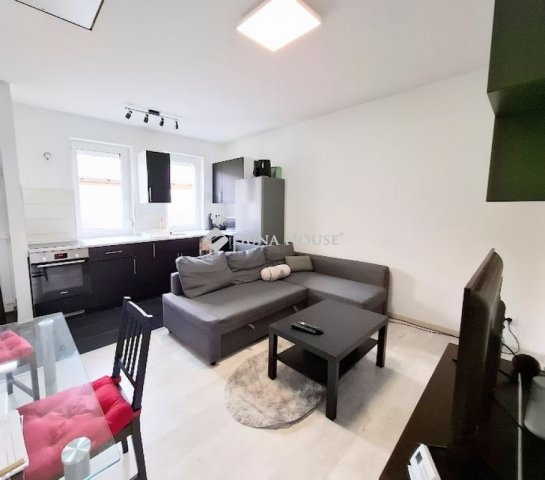 Eladó téglalakás, Szigetszentmártonban 47.5 M Ft, 2 szobás