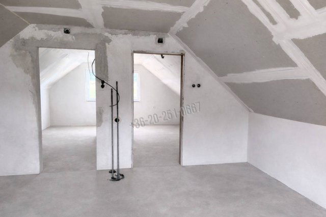 Eladó családi ház, Sombereken 45 M Ft, 8 szobás