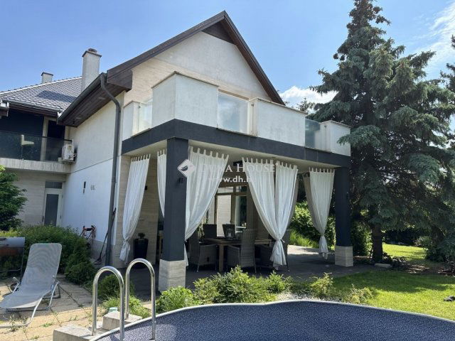 Eladó családi ház, Budapesten, XVI. kerületben 225 M Ft