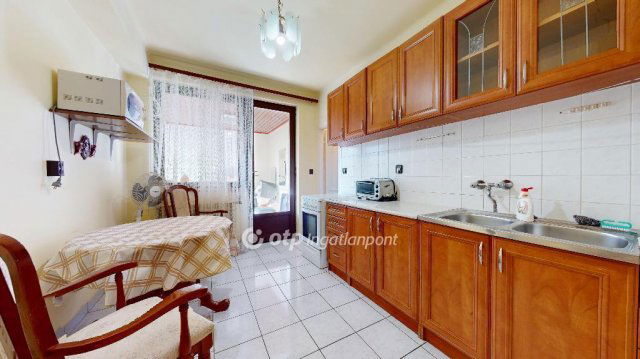 Eladó családi ház, Nyíregyházán 94 M Ft, 4 szobás