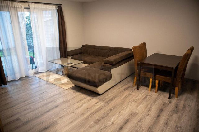 Kiadó téglalakás, albérlet, Szegeden 320 E Ft / hó, 3 szobás