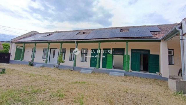 Eladó családi ház, Bátaszéken 65 M Ft, 4 szobás