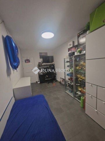 Eladó panellakás, Budapesten, XX. kerületben 67.9 M Ft, 2 szobás