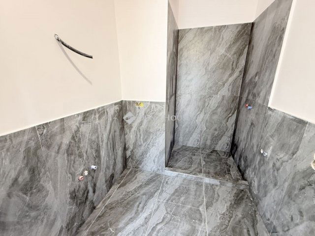 Eladó téglalakás, Budapesten, XX. kerületben 42 M Ft, 2 szobás