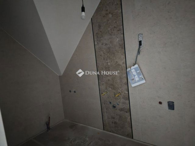 Eladó téglalakás, Kecskeméten 94.5 M Ft, 1+2 szobás