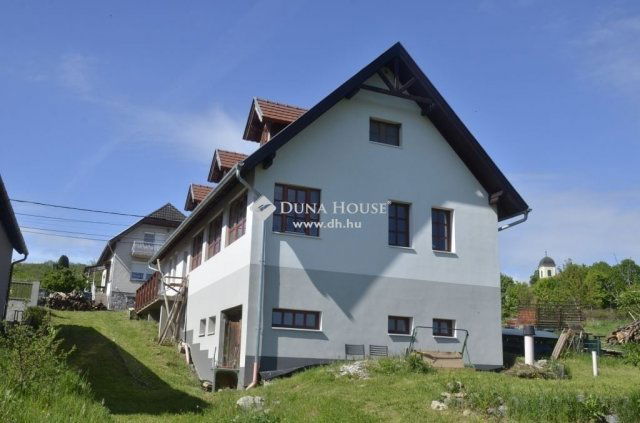 Eladó családi ház, Pilisszentlászlón 126 M Ft, 4 szobás