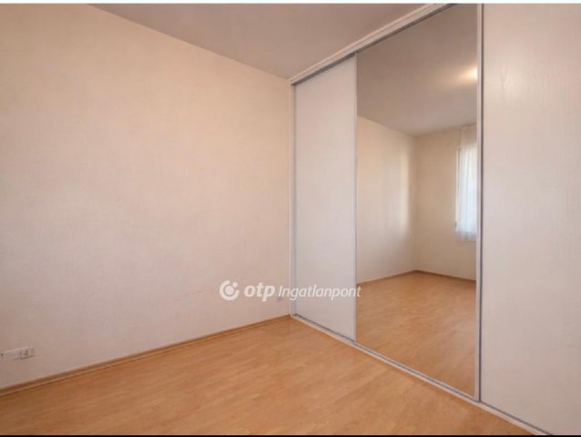 Eladó téglalakás, Budapesten, III. kerületben 74.5 M Ft