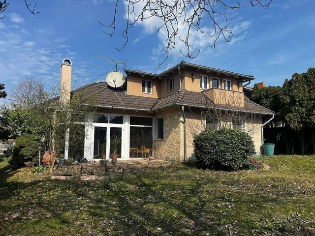 Eladó családi ház, Gödöllőn 134.9 M Ft, 5 szobás