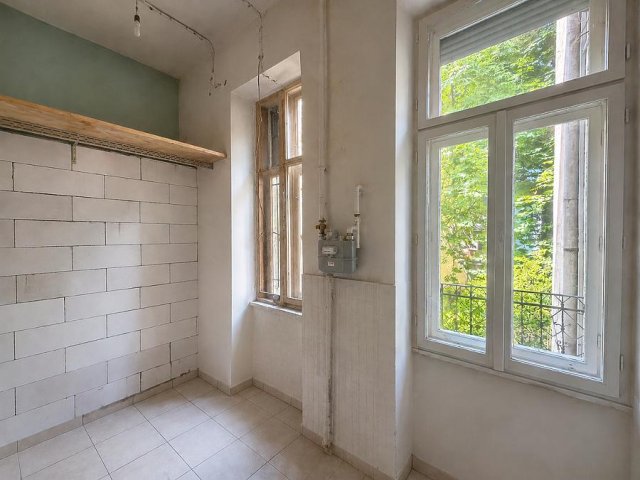 Eladó téglalakás, II. kerületben, Buday László utcában