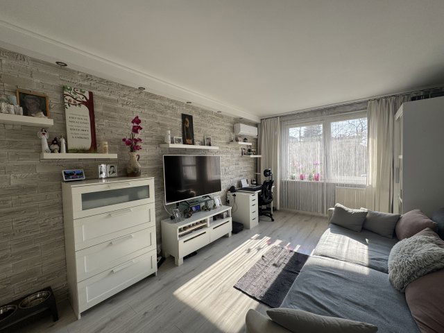 Eladó panellakás, Budapesten, XV. kerületben 64.9 M Ft, 2 szobás