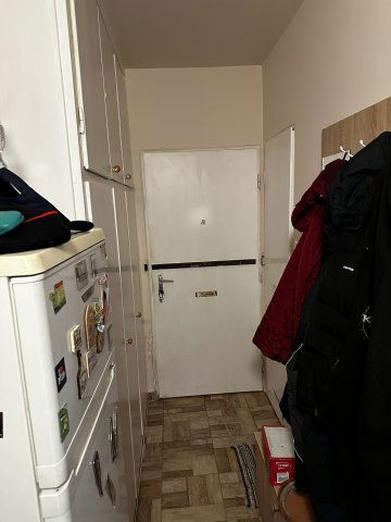 Eladó panellakás, Pécsett, Éva utcában 39.9 M Ft, 3 szobás