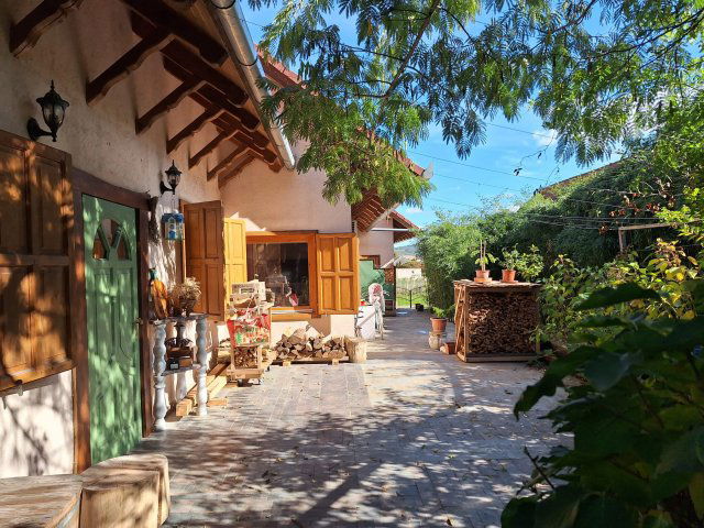 Eladó családi ház, Kehidakustányban 149 M Ft, 6+8 szobás