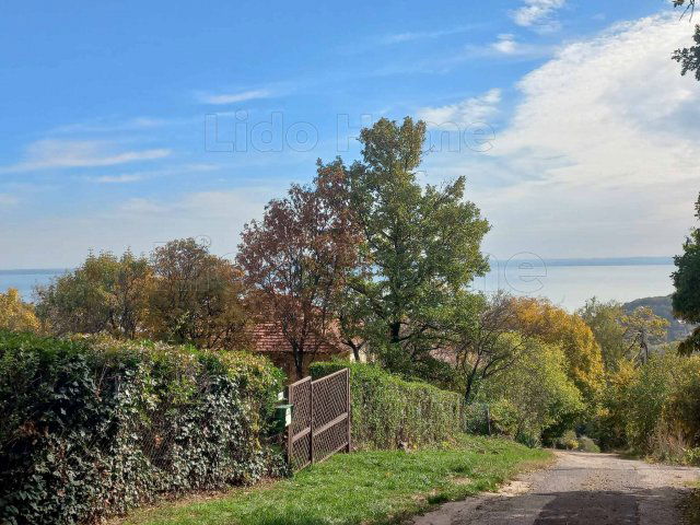 Eladó telek, Balatonalmádiban 124.5 M Ft / költözzbe.hu