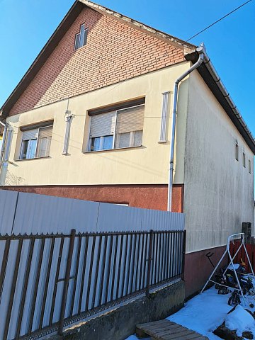 Eladó családi ház, Újfehértón 41.65 M Ft, 2+1 szobás