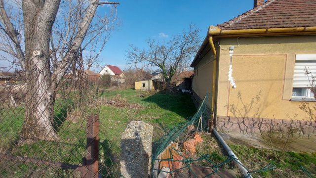 Eladó családi ház, Kunszentmiklóson 26.2 M Ft, 3 szobás