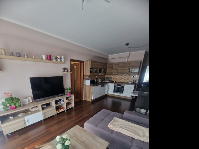 Kiadó téglalakás, albérlet, Dunakeszin 290 E Ft / hó, 4 szobás