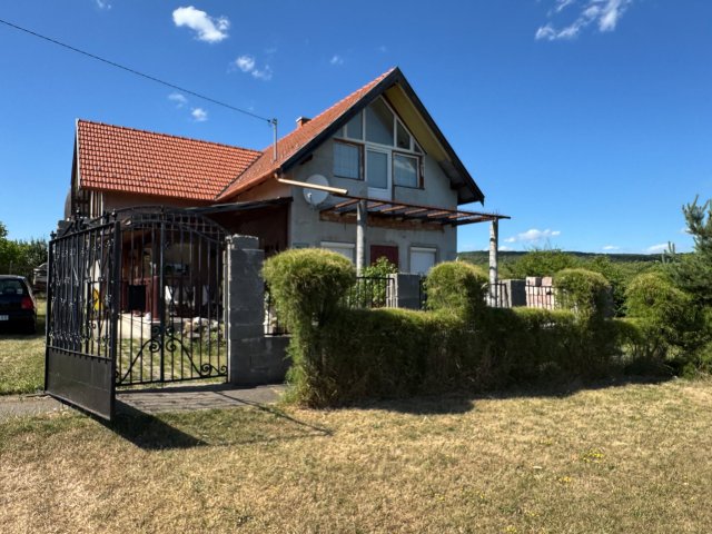 Eladó családi ház, Gyöngyösorosziban 29.9 M Ft, 4 szobás