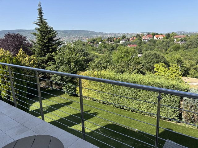 Eladó családi ház, Budaörsön 389 M Ft, 6 szobás