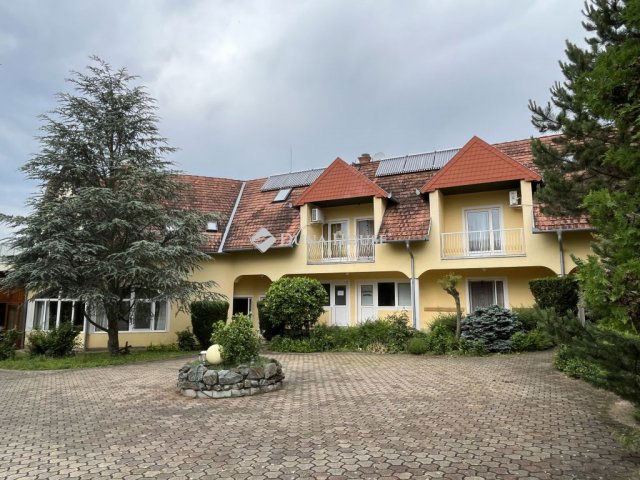 Eladó üzlethelyiség, Cserszegtomajon 302.25 M Ft