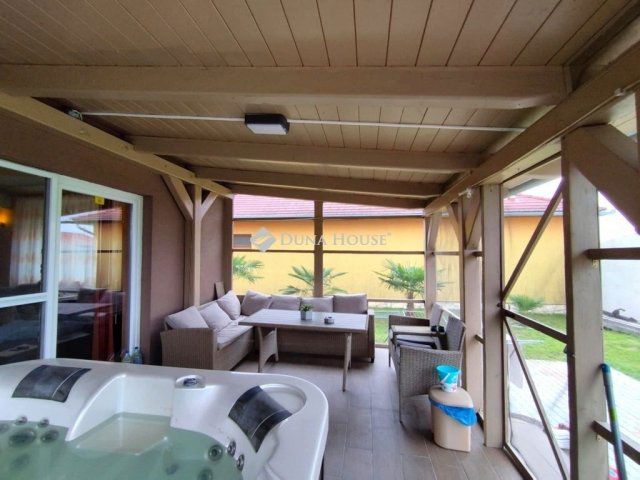 Eladó családi ház, Mohácson 70 M Ft, 4 szobás