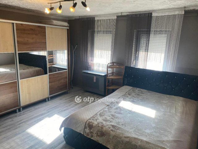 Eladó családi ház, Abonyban 32 M Ft, 1 szobás