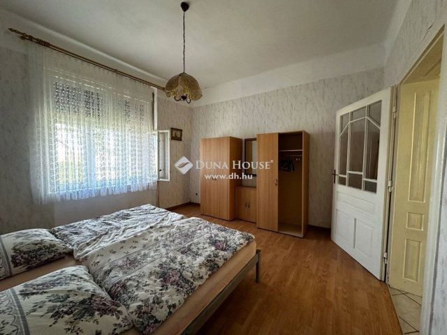 Eladó családi ház, Zicsen 22 M Ft, 4 szobás