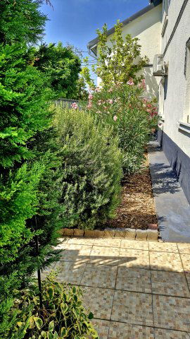 Eladó családi ház, Vecsésen 175 M Ft, 5 szobás