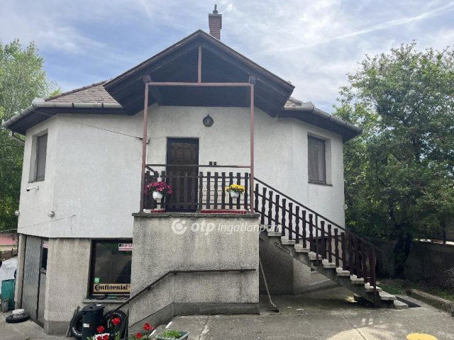 Eladó családi ház, Érden 119.9 M Ft, 5 szobás