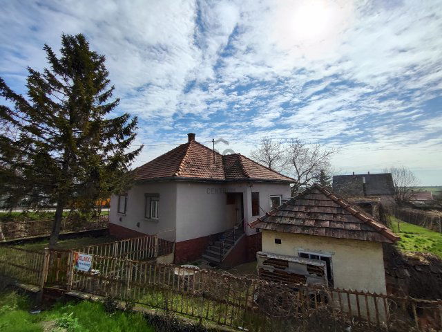 Eladó családi ház, Domoszlón 11 M Ft, 2 szobás